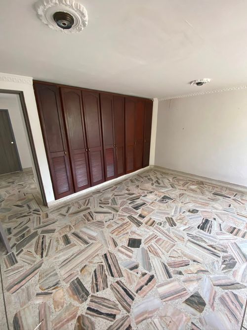 Casa de 5 alcobas en venta en Ciudad Jardin, Cali, 266 m² · foto 6 de 21