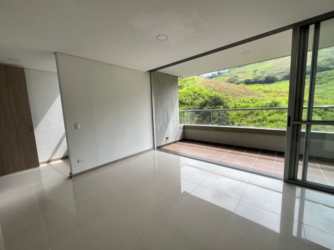 Apartamento en venta en El Chingui, Envigado · foto 4 de 24