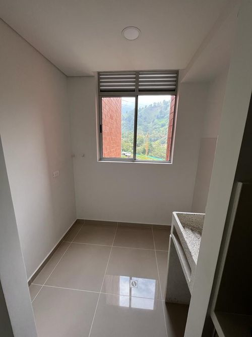 Apartamento en venta en El Chingui, Envigado · foto 14 de 24