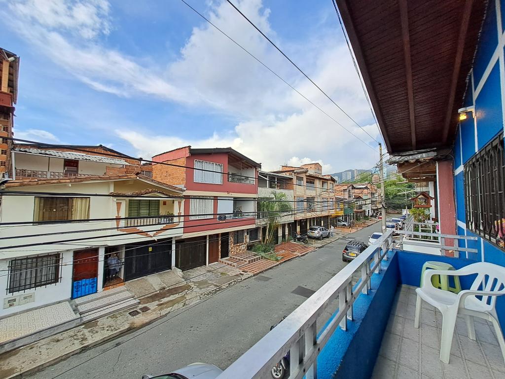 Casa for sale in El Poblado, Medellín 3