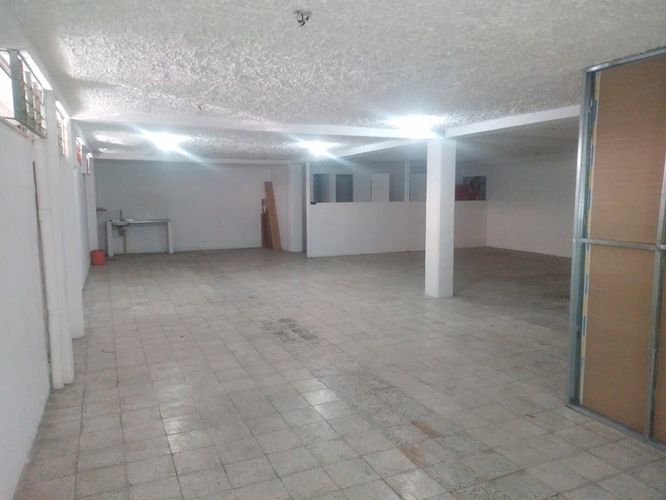 Bodega en arriendo en San Juan Bautista, Itagüí, 250 m² · foto 2 de 19