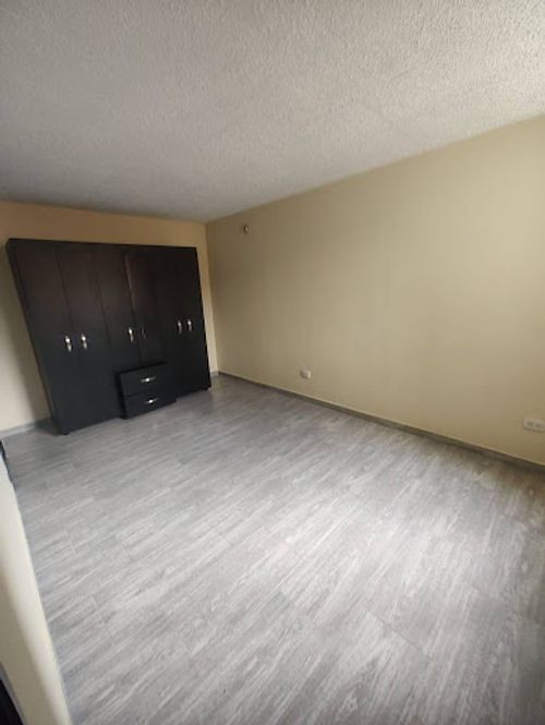 Apartamento de 3 alcobas en venta en La Prosperidad, Madrid, 64 m² · foto 11 de 16