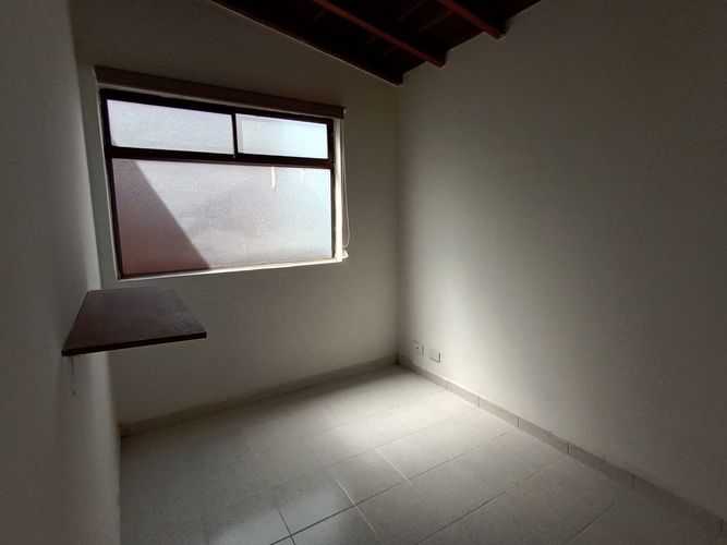 Apartamento de 4 alcobas en arriendo en Laureles, Medellín, 120 m² · foto 11 de 18