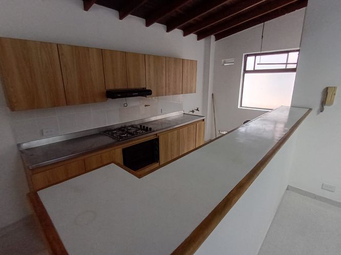 Apartamento de 4 alcobas en arriendo en Laureles, Medellín, 120 m² · foto 5 de 18