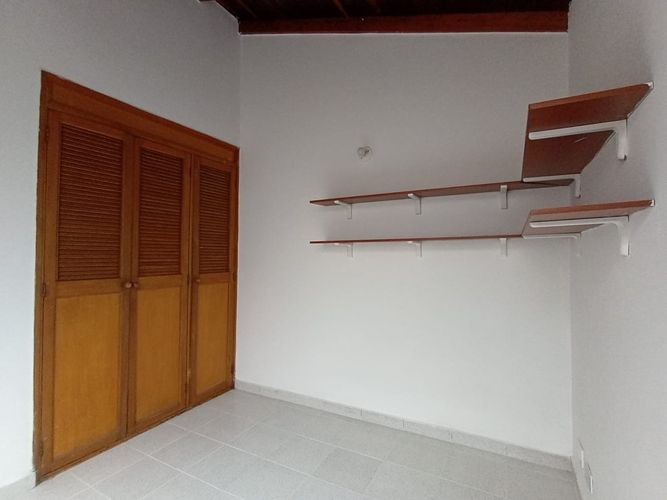 Apartamento de 4 alcobas en arriendo en Laureles, Medellín, 120 m² · foto 12 de 18