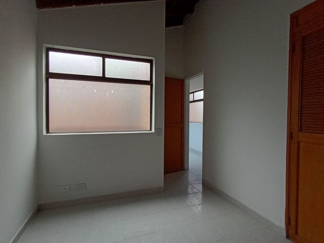 Apartamento de 4 alcobas en arriendo en Laureles, Medellín, 120 m² · foto 13 de 18