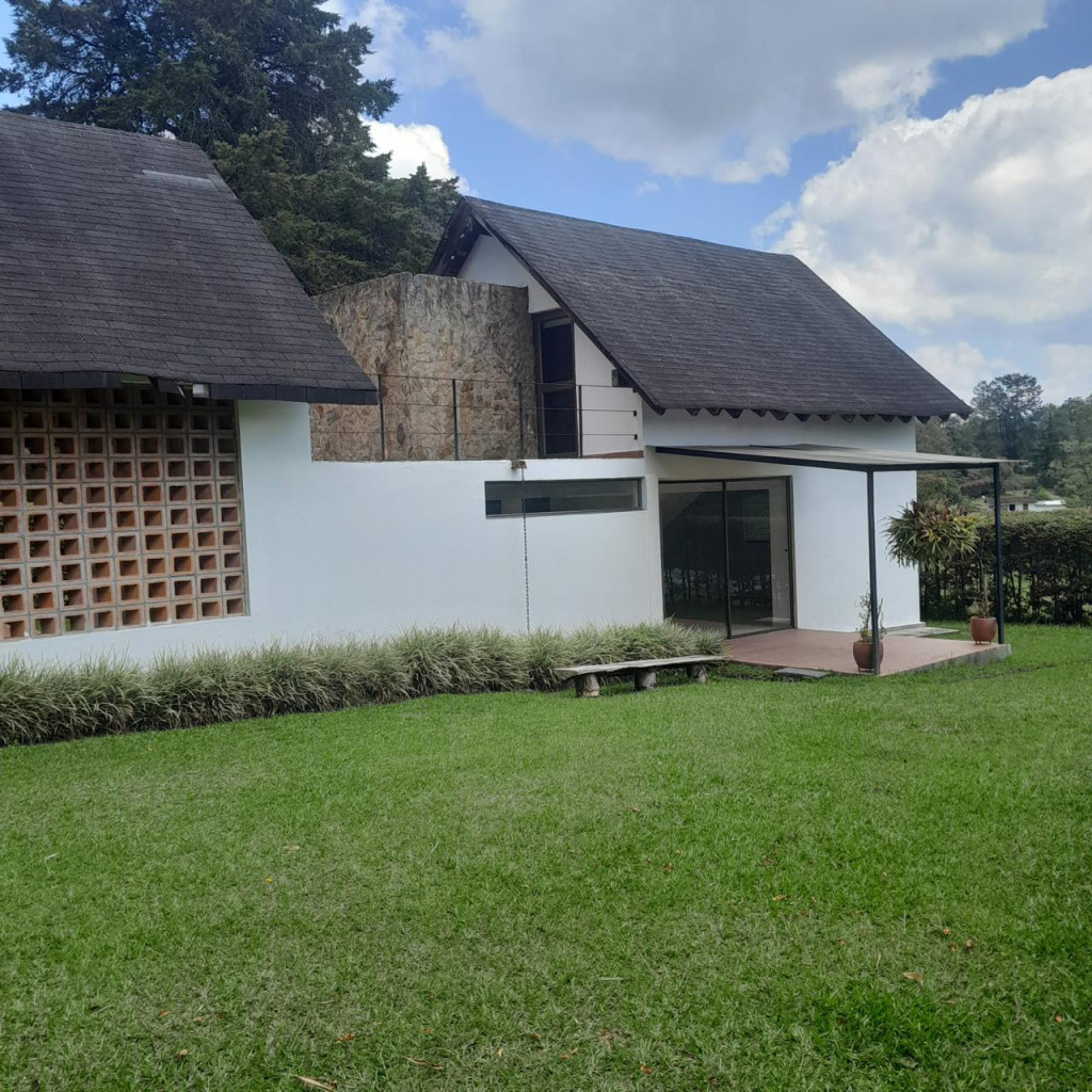 Casa Campestre en Arriendo en Santa Elena, El Retiro en Santa Elena