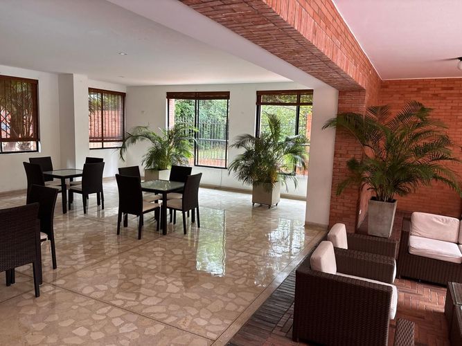 Apartamento de 3 alcobas en venta en Normandia, Cali, 168 m² · foto 20 de 22