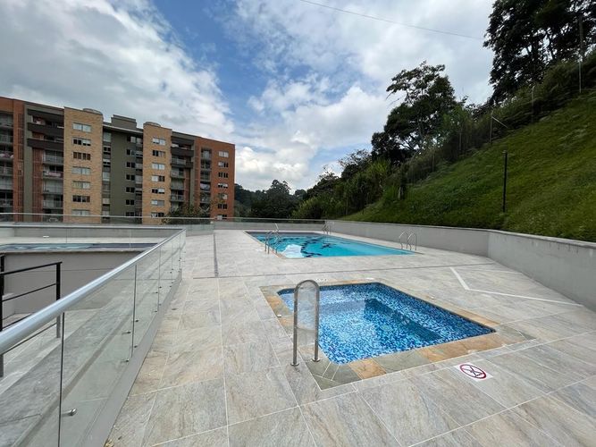 Apartamento de 3 alcobas en venta en El Chingui, Envigado, 73 m² · foto 18 de 24