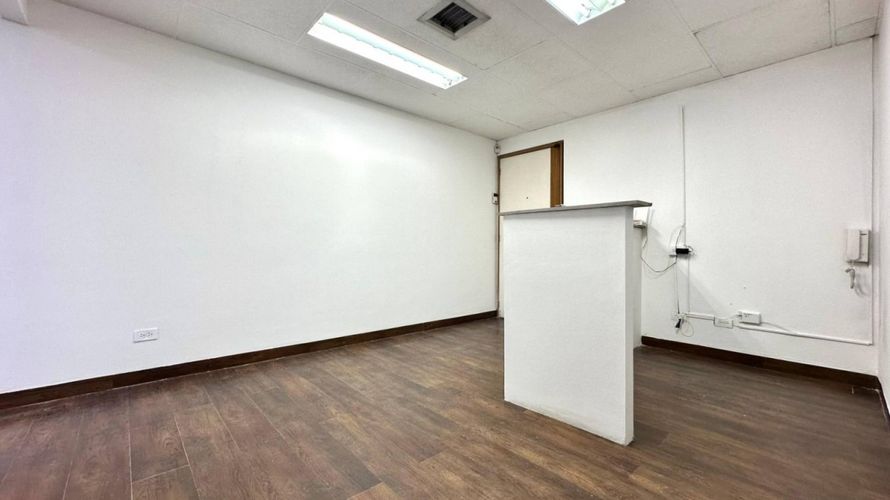 Oficina en arriendo en Patio Bonito, Medellín, 40 m² · foto 3 de 9