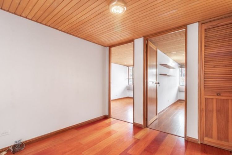 Casa de 4 alcobas en venta en Santa Barbara, Bogotá, 367 m² · foto 8 de 22