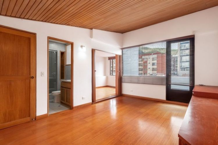 Casa de 4 alcobas en venta en Santa Barbara, Bogotá, 367 m² · foto 9 de 22