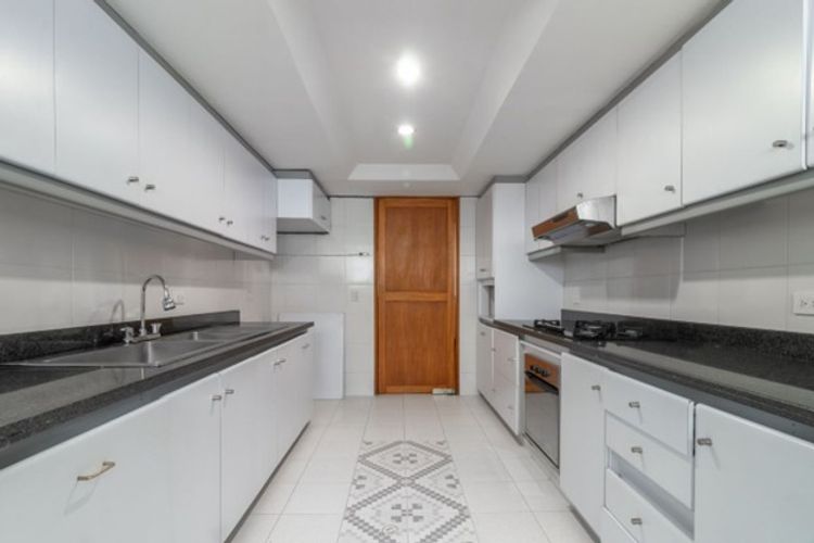 Casa de 4 alcobas en venta en Santa Barbara, Bogotá, 367 m² · foto 13 de 22