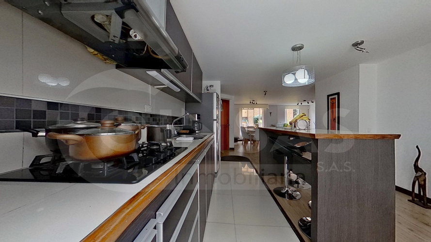 Apartamento de 3 alcobas en venta en Pontevedra, Bogotá, 129 m² · foto 9 de 24