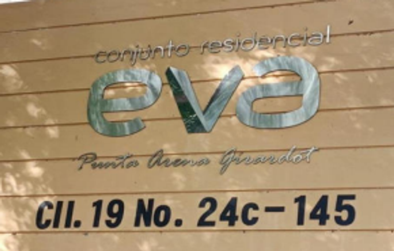 Apartamento de 3 alcobas en venta en Granada, Girardot, 84 m² · foto 2 de 15