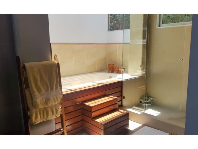 Casa de 4 alcobas en venta en Loma Del Chocho, Envigado, 293 m² · foto 9 de 14