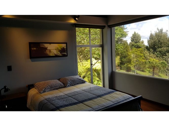 Casa de 4 alcobas en venta en Loma Del Chocho, Envigado, 293 m² · foto 10 de 14