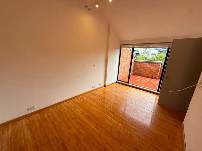 Apartamento de 2 alcobas en arriendo en Lalinde, Medellín, 155 m² · foto 7 de 22