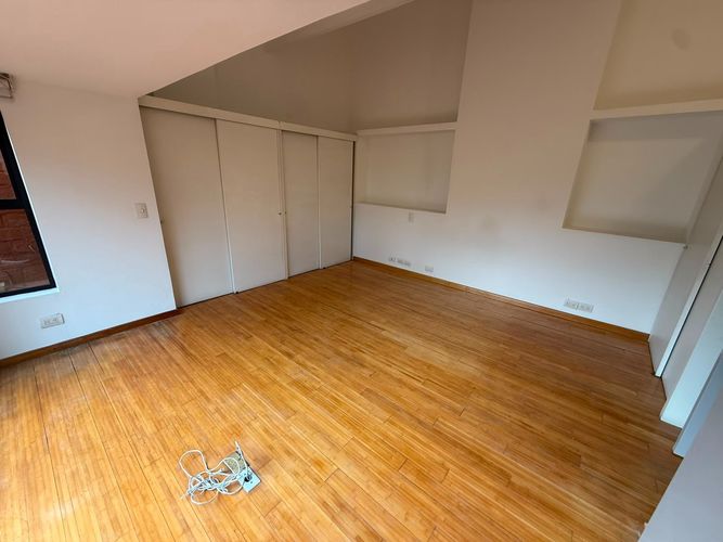 Apartamento de 2 alcobas en arriendo en Lalinde, Medellín, 155 m² · foto 2 de 22