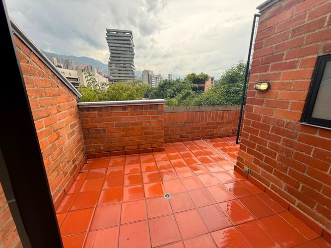 Apartamento de 2 alcobas en arriendo en Lalinde, Medellín, 155 m² · foto 6 de 22