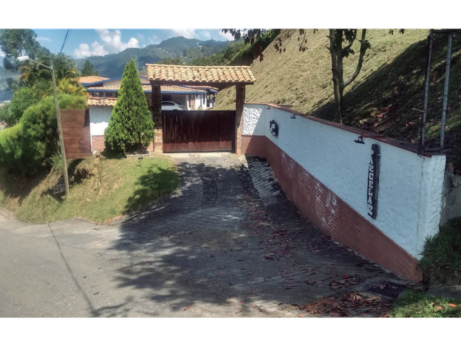 Finca en venta en La Misericordia, Copacabana, 438 m² · foto 5 de 24