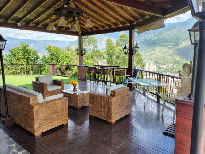Finca en venta en La Misericordia, Copacabana, 438 m² · foto 10 de 24