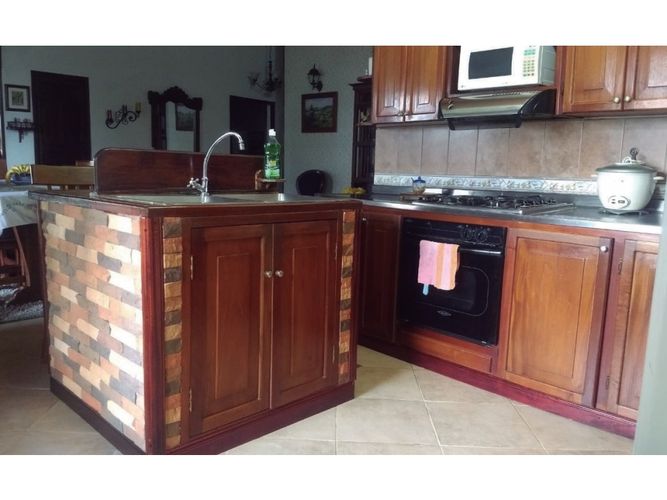 Finca en venta en La Misericordia, Copacabana, 438 m² · foto 13 de 24