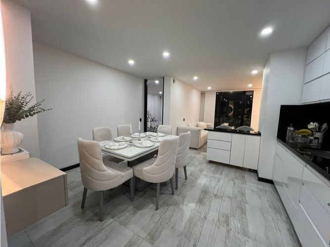 Apartamento de 2 alcobas en venta en San Patricio, Bogotá, 86 m² · foto 2 de 14
