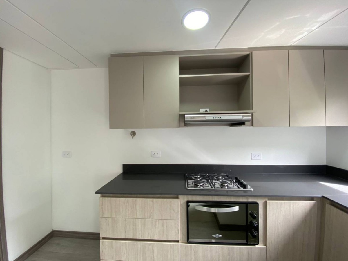 Apartamento en arriendo en Las Palmas, Medellín · foto 2 de 17