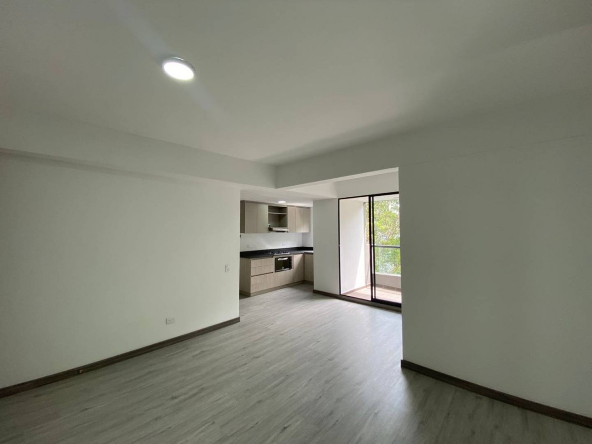 Apartamento en arriendo en Las Palmas, Medellín · foto 3 de 17