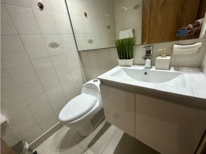 Apartamento de 3 alcobas en venta en La Carolina, Bogotá, 156 m² · foto 12 de 23
