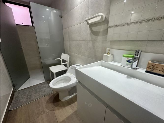 Apartamento de 3 alcobas en venta en La Carolina, Bogotá, 156 m² · foto 13 de 23