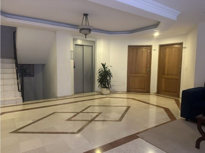 Apartamento de 3 alcobas en venta en La Carolina, Bogotá, 156 m² · foto 22 de 23
