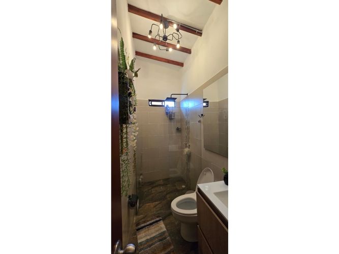 Casa de 4 alcobas en venta en Cabecera Urbana San Cristobal, Medellín, 500 m² · foto 3 de 23