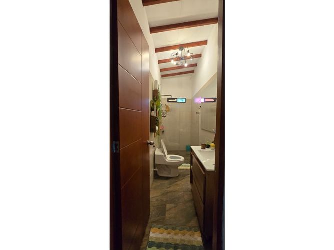 Casa de 4 alcobas en venta en Cabecera Urbana San Cristobal, Medellín, 500 m² · foto 4 de 23