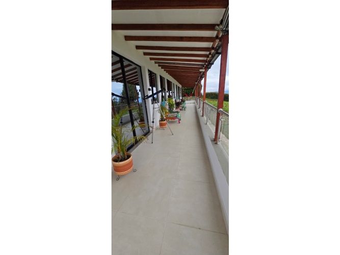 Casa de 4 alcobas en venta en Cabecera Urbana San Cristobal, Medellín, 500 m² · foto 9 de 23