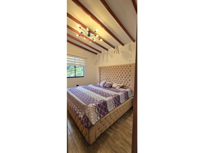 Casa de 4 alcobas en venta en Cabecera Urbana San Cristobal, Medellín, 500 m² · foto 11 de 23