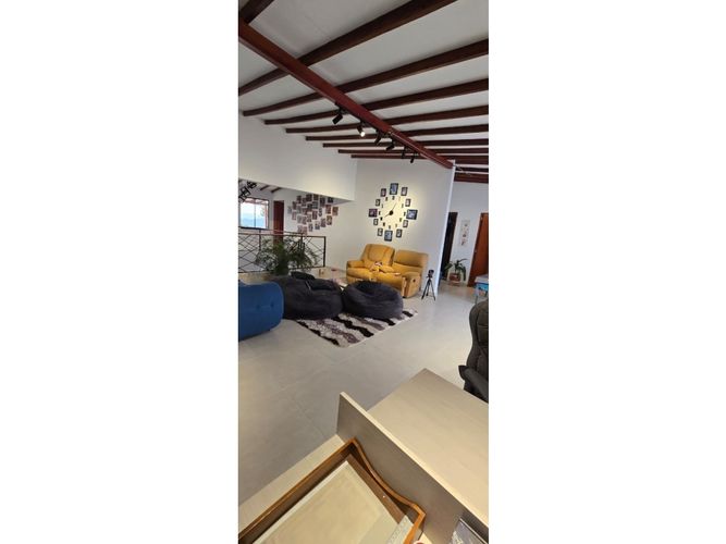 Casa de 4 alcobas en venta en Cabecera Urbana San Cristobal, Medellín, 500 m² · foto 19 de 23