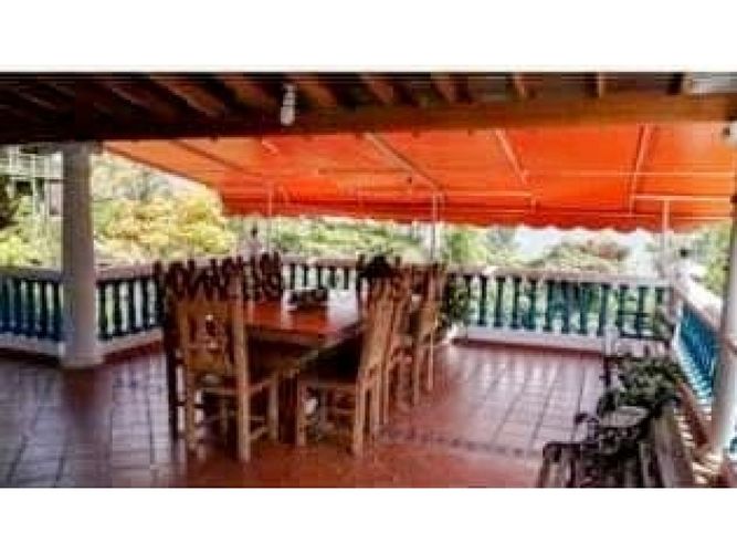 Finca en venta en La Veta, Copacabana, 950 m² · foto 11 de 24