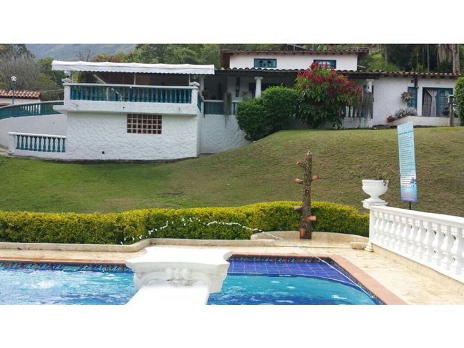 Finca en venta en La Veta, Copacabana, 950 m² · foto 16 de 24