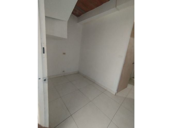 Apartaestudio en venta en Los Cerros - El Vergel, Medellín, 150 m² · foto 2 de 24