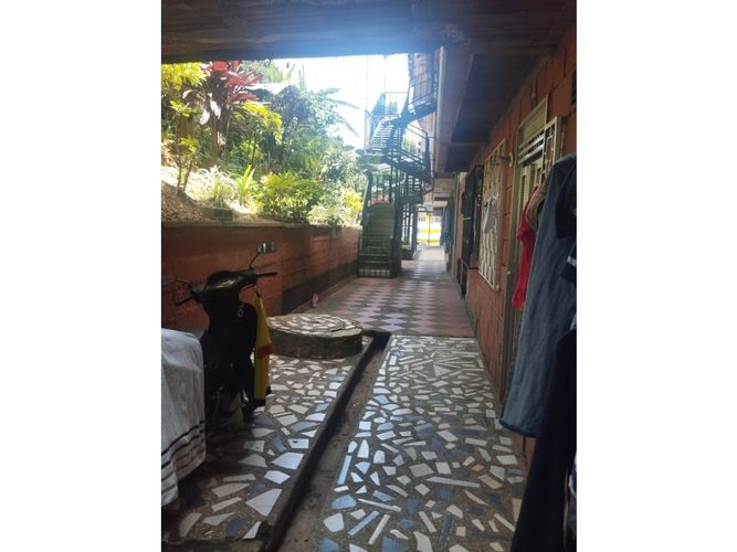 Apartaestudio en venta en Los Cerros - El Vergel, Medellín, 150 m² · foto 4 de 24