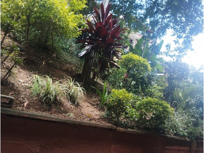 Apartaestudio en venta en Los Cerros - El Vergel, Medellín, 150 m² · foto 8 de 24