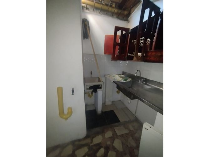 Apartaestudio en venta en Los Cerros - El Vergel, Medellín, 150 m² · foto 11 de 24
