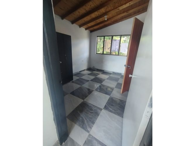 Apartaestudio en venta en Los Cerros - El Vergel, Medellín, 150 m² · foto 23 de 24