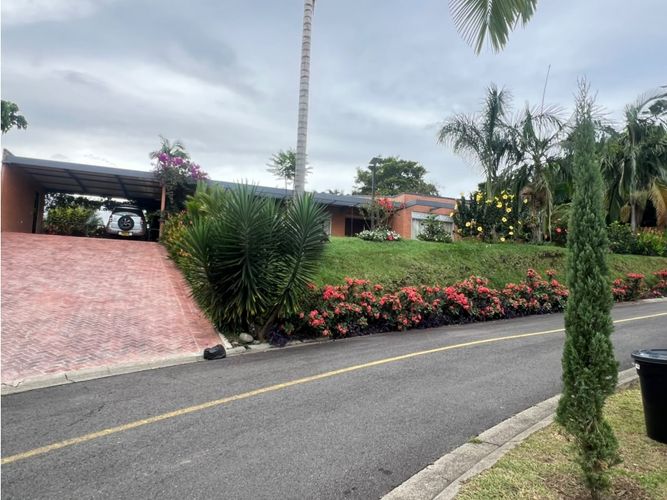 Casa de 3 alcobas en venta en Cerritos, Pereira, 322 m² · foto 5 de 24