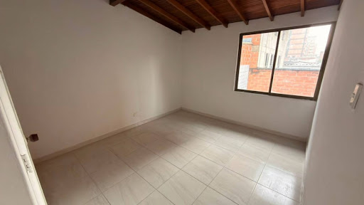 Casa en arriendo en Estadio, Medellín · foto 2 de 24