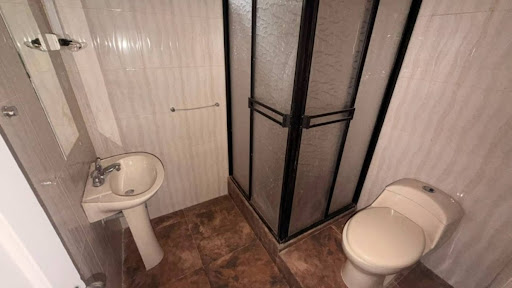 Casa en arriendo en Estadio, Medellín · foto 3 de 24