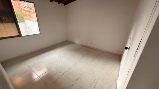 Casa en arriendo en Estadio, Medellín · foto 24 de 24