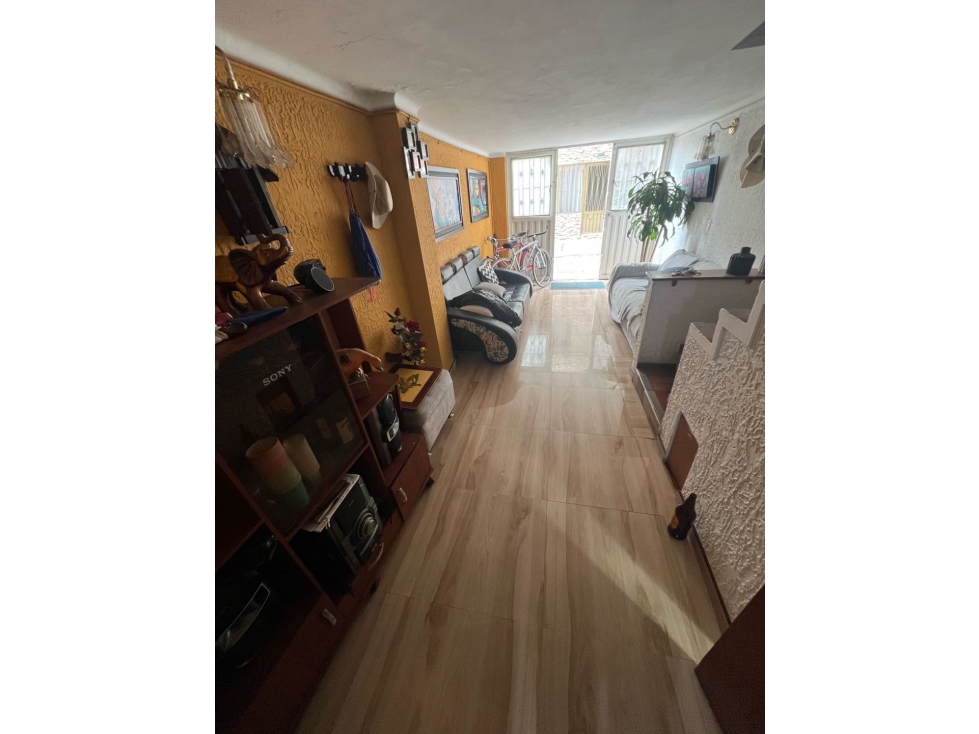 Casa en venta en Britalia, Bogotá · foto 5 de 24